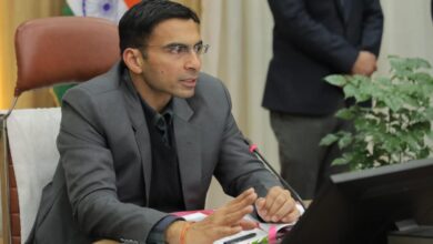 जिलाधिकारी के निर्देश पर आपदा प्रभावितों को बांटी 5.14 लाख की अहैतुक सहायता राशि