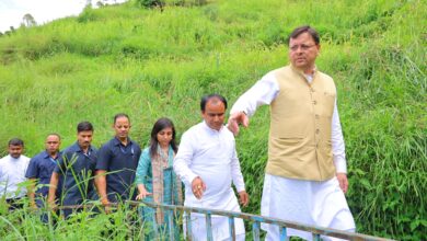 मंत्री डॉ. धन सिंह रावत ने मुख्यमंत्री धामी के साथ किया प्रभावित क्षेत्रों का स्थलीय दौरा